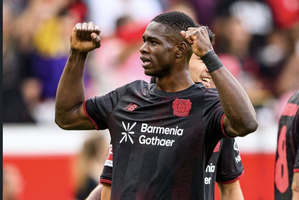 Chelsea e Arsenal estão interessados em Christian Kofane, do Leverkusen