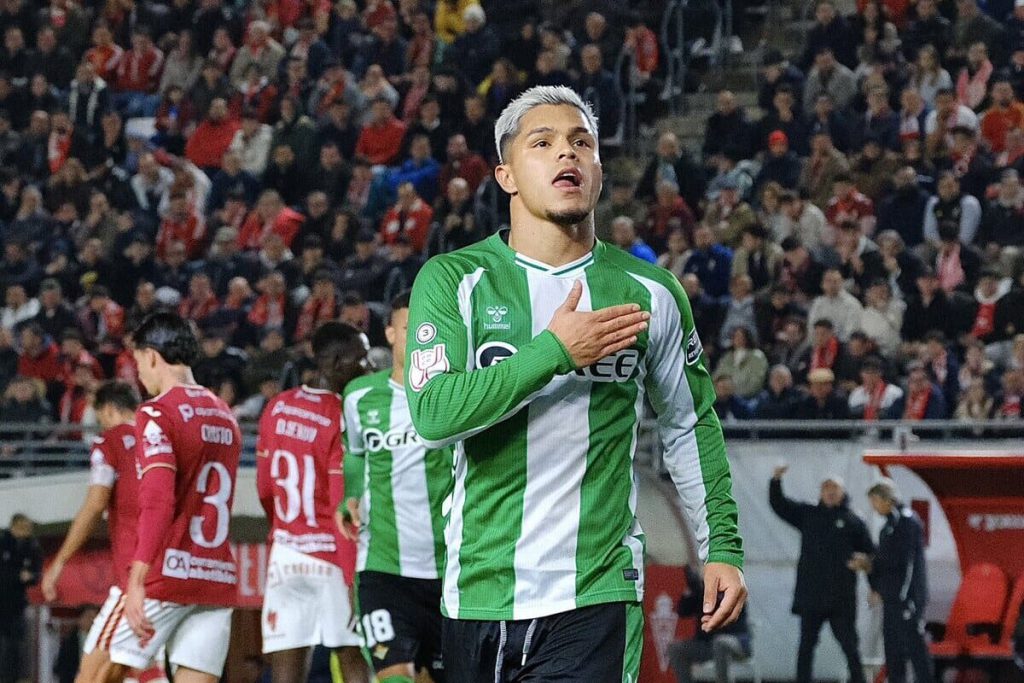 Clubes da Premier League estão de olho em Cucho Hernández