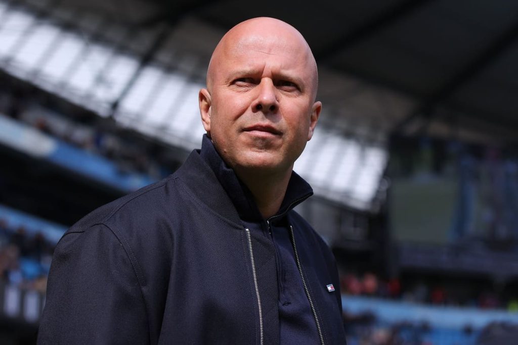 Arne Slot pode continuar no Liverpool apesar dos rumores de saída