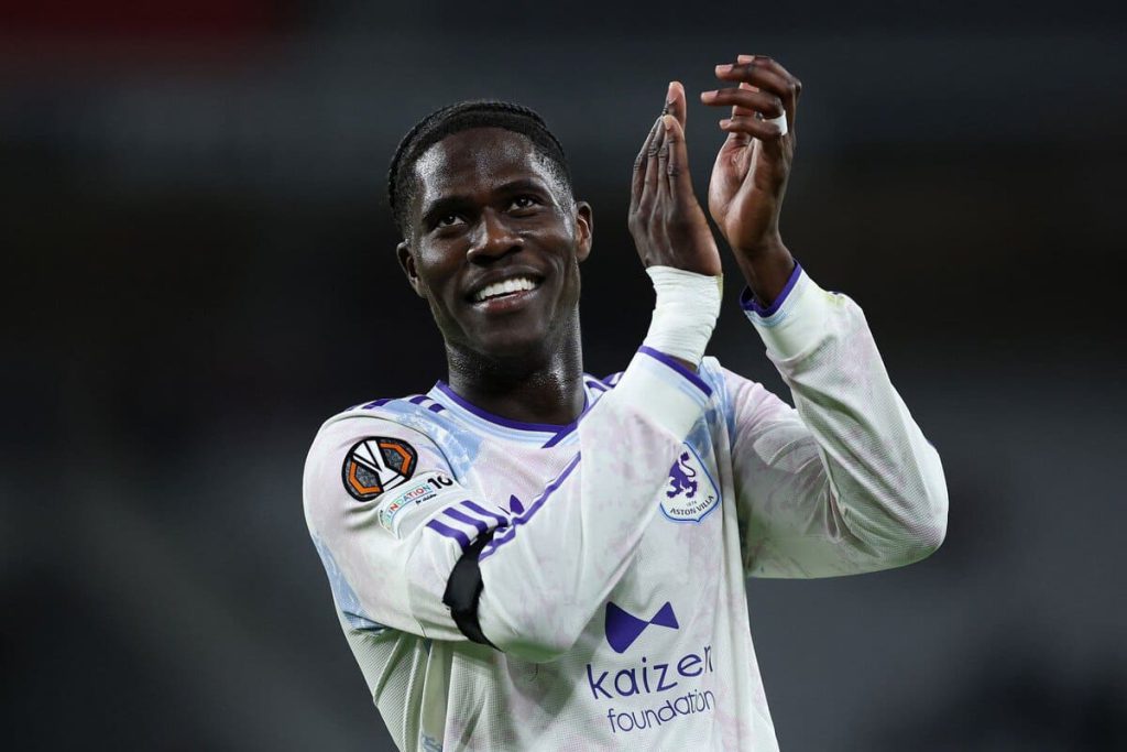 Aston Villa poderá aceitar propostas por Amadou Onana