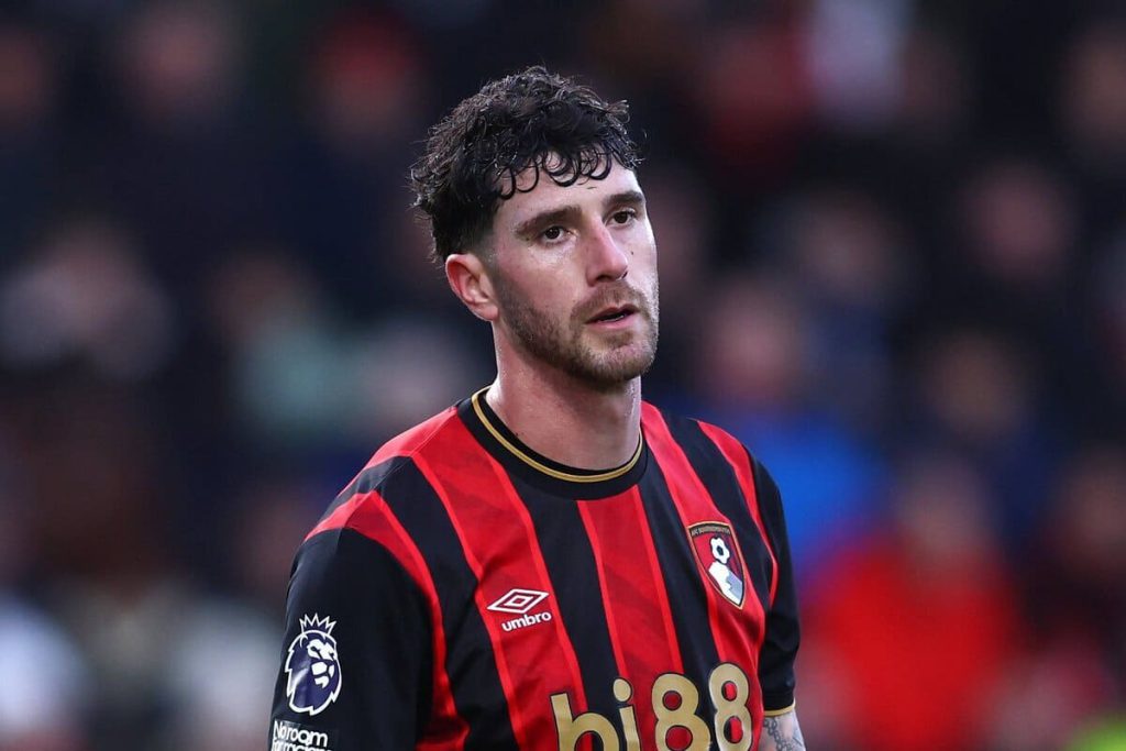 Marcos Senesi rejeita oferta da Juventus e quer permanecer na Premier League