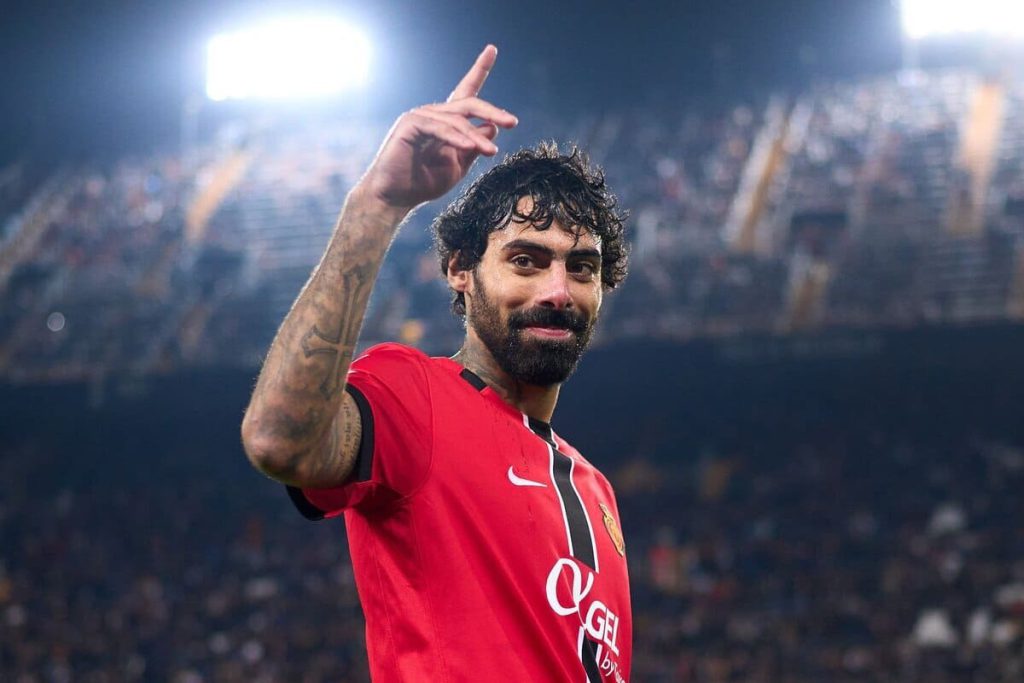 Samú Costa pode deixar o Mallorca na janela do verão europeu