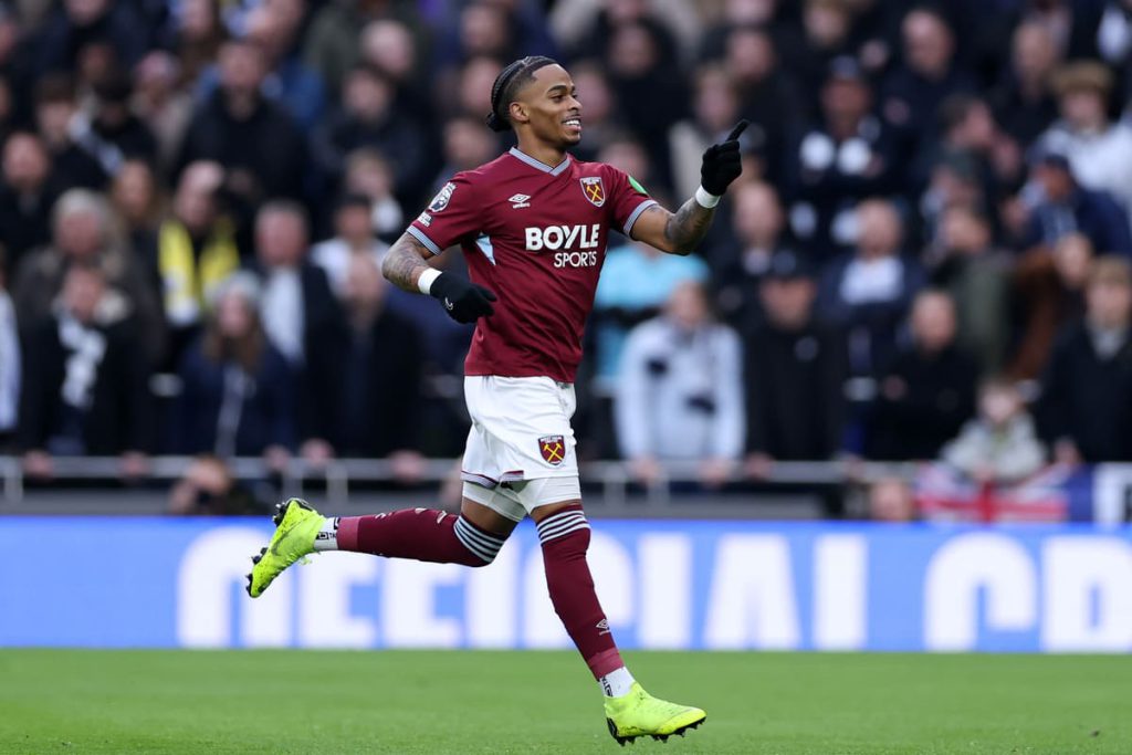 Tottenham está de olho em Crysencio Summerville, do West Ham