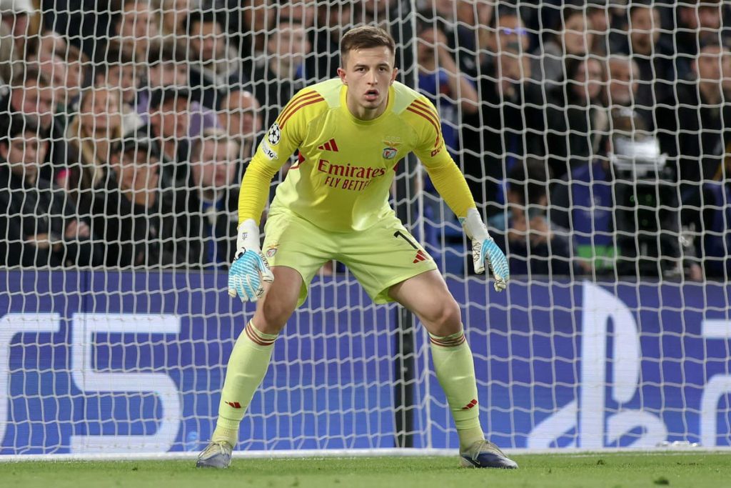 Anatoliy Trubin está na mira do Tottenham