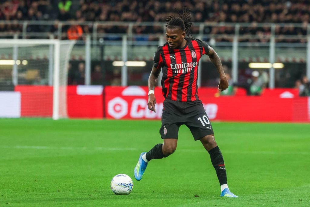 Manchester United está de olho em Rafael Leão, do Milan