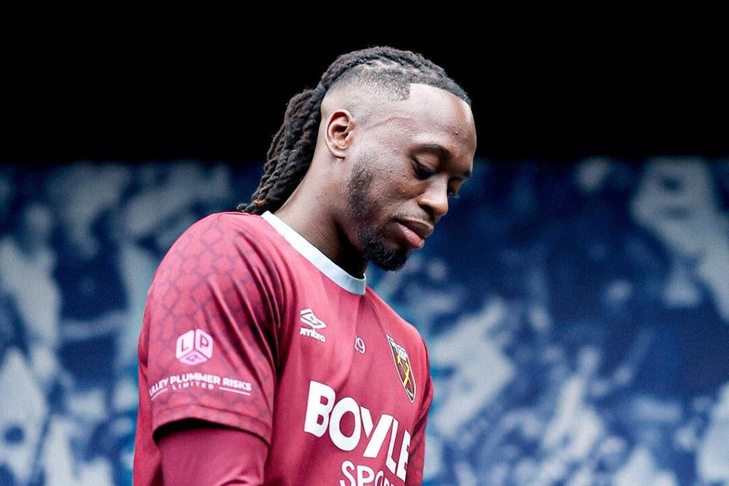 Tottenham e Everton estão de olho em Aaron Wan-Bissaka