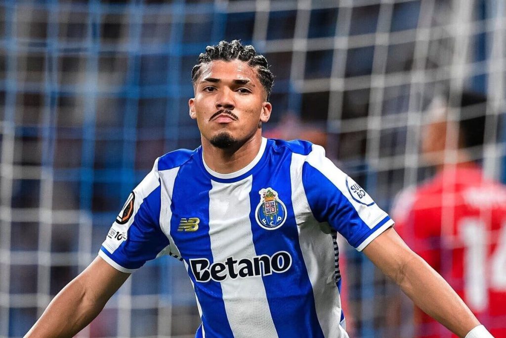 Man United e Arsenal iniciam contatos para contratar William Gomes