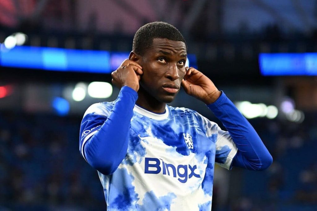 Aston Villa acerta a contratação de Nicolas Jackson, do Chelsea