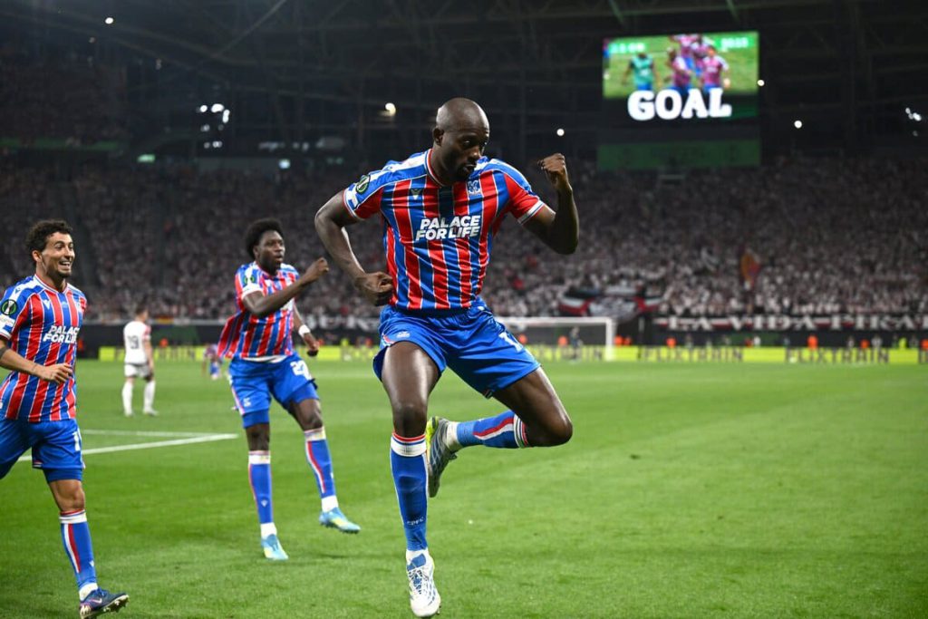 Aston Villa faz oferta por Jean-Philippe Mateta, do Crystal Palace