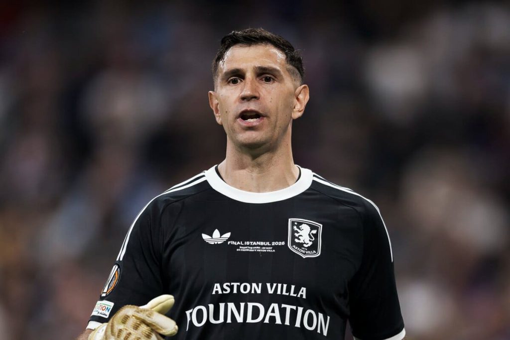 Chelsea considera fazer investida por Emiliano Martínez