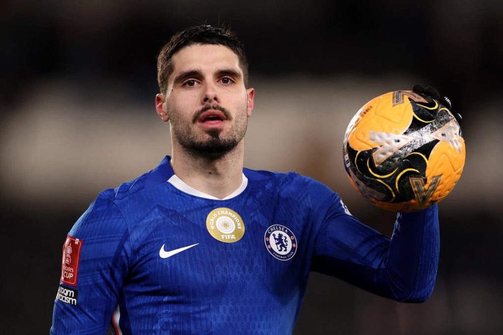 Chelsea quer cerca de 100 milhões de libras por Pedro Neto
