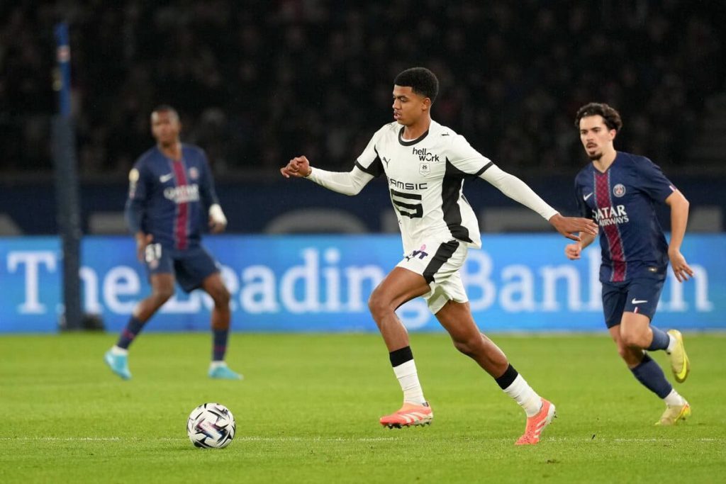 Fulham faz oferta para contratar Abdelhamid Ait Boudlal, do Rennes