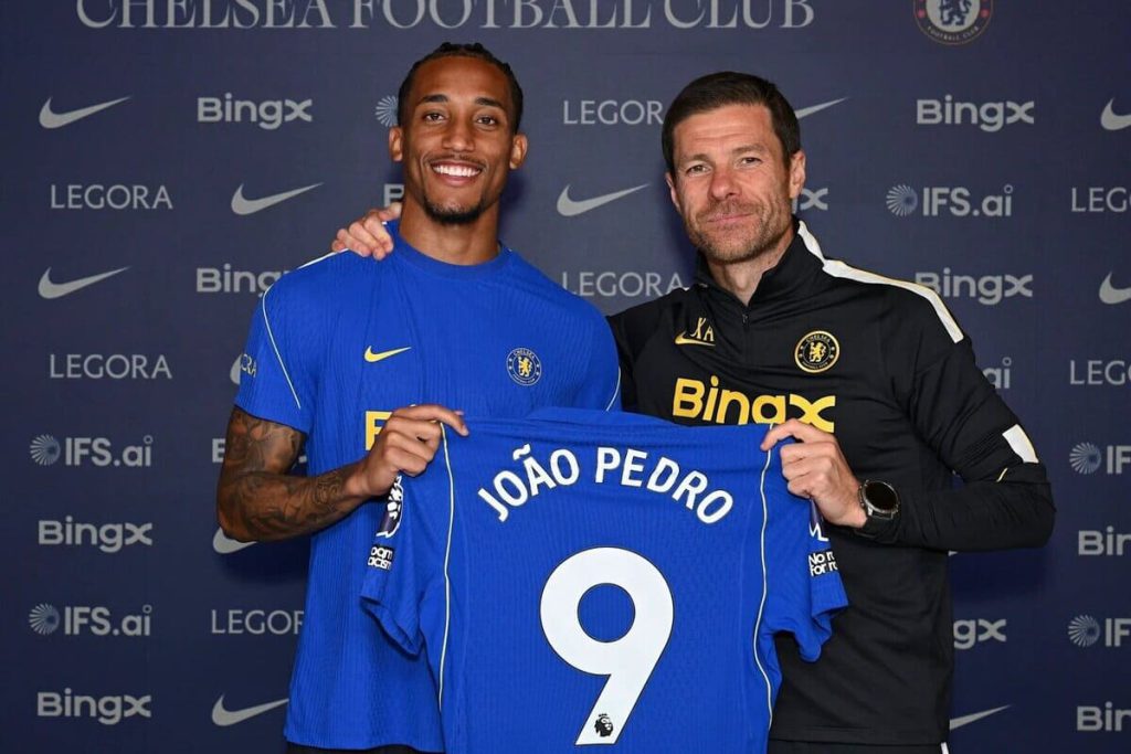 João Pedro renova contrato com o Chelsea até 2034