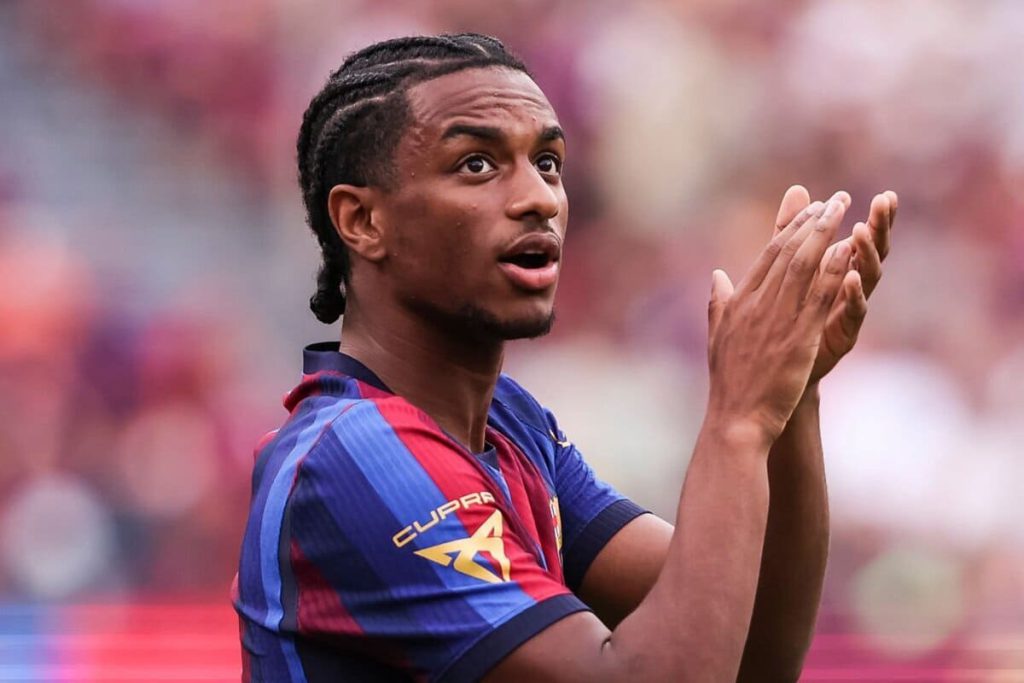 Manchester United está de olho em Alejandro Balde, do Barcelona