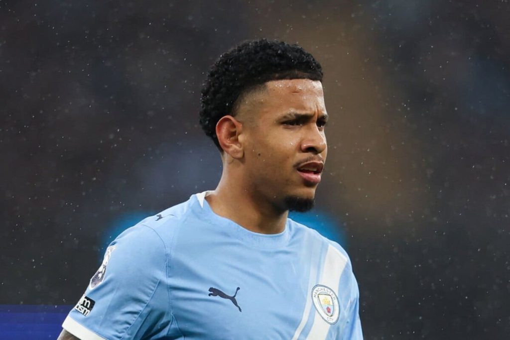 Tottenham chega a um acordo para contratar Savinho, do Man City