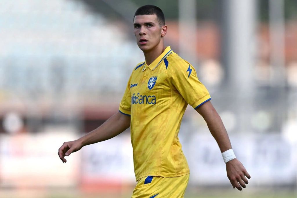 Hull City planeja investida em Giorgi Kvernadze, do Frosinone