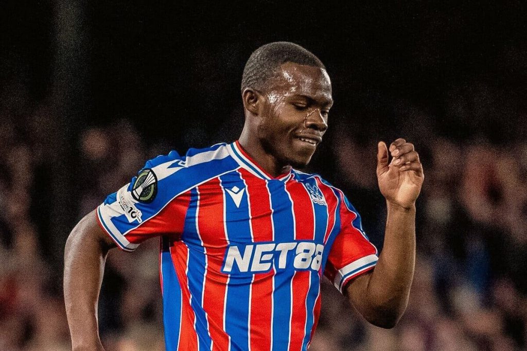 Manchester United está monitorando Tyrick Mitchell, do Palace
