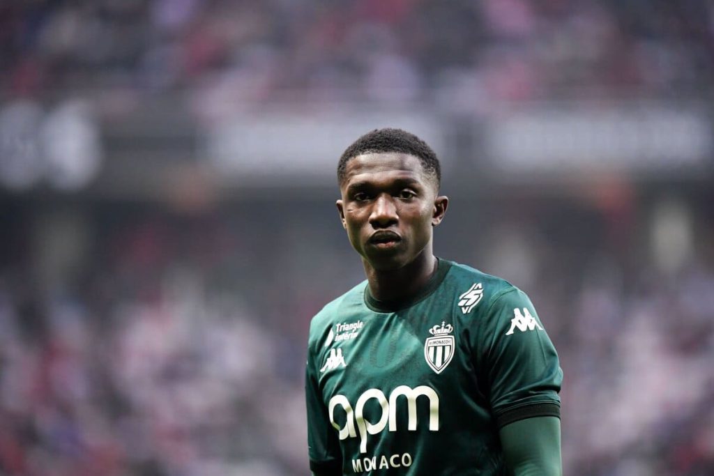 Monaco desiste de vender Lamine Camara ao Chelsea