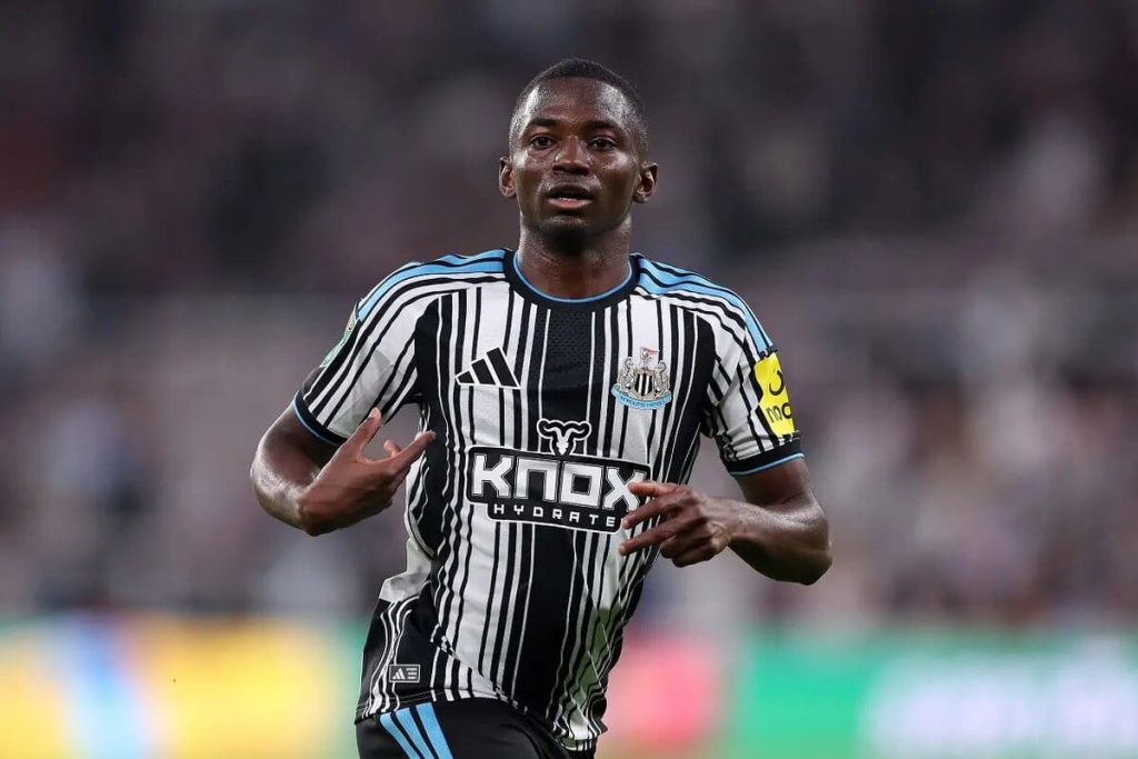 Arsenal e Manchester United monitoram Bazoumana Touré
