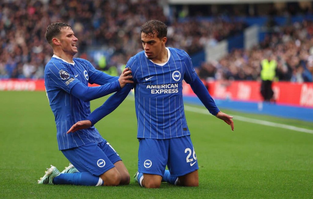 Chelsea está interessado em Yasin Ayari, do Brighton
