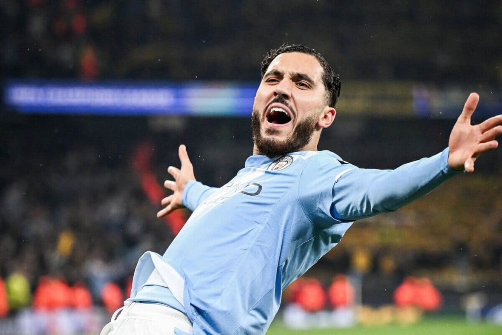 Liverpool e Arsenal estão de olho em Rayan Cherki, do Man City