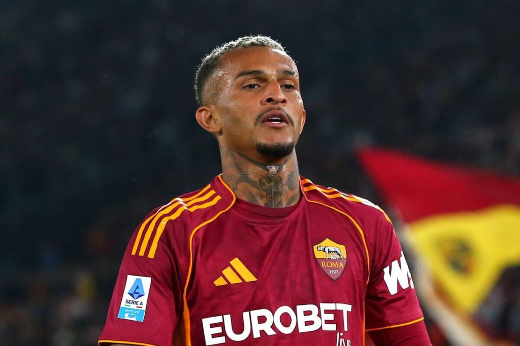 Manchester United planeja investida por Wesley, da Roma